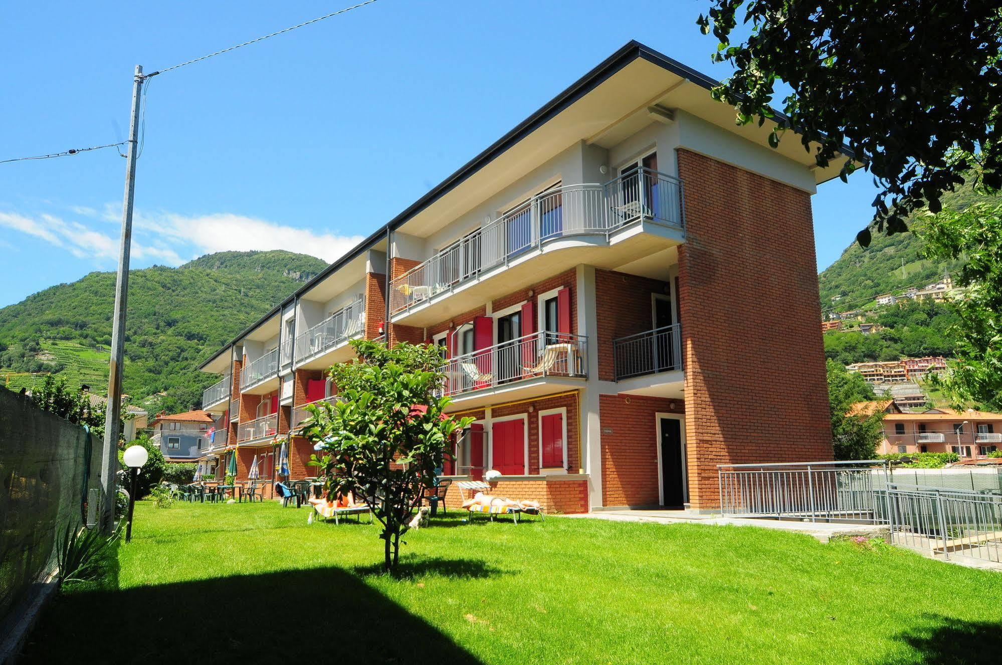 Residence Windsurf Domaso Luaran gambar